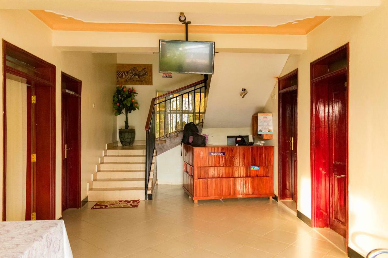 Relief Motel Fort Portal Eksteriør billede